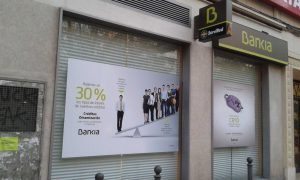 Bankia es responsable subsidiaria de la perdida economica de las personas que compraron acciones FUENTE arriagaasociados.com