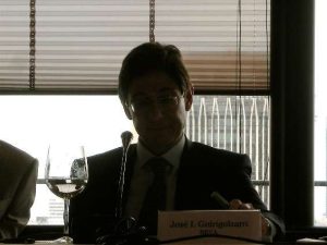 Demandar a Bankia por la via mercantil por omisiones e irregularidades en el folleto de emision es la mejor opcion FUENTE flickr.com