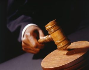 En Arriaga Asociados recomendamos a los afectados por preferentes seguir acudiendo a la via judicial FUENTE pixabay.com