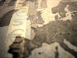 La ausencia de simulaciones sobre lo que podia pasar con la inclusión de una clausula suelo en la hipoteca es motivo de abuso FUENTE en.wikipedia.org