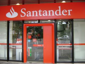 Los afectados por Valores Santander invirtieron de media 54.000 euros FUENTE commons.wikimedia.org