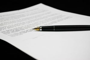 Si no hay testamento, para repartir la herencia hay que atender a lo que dice el Codigo Civil, en lo que respecta a la voluntad de las partes FUENTE pixabay.com